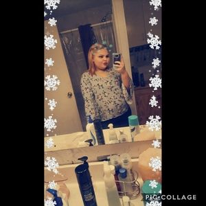 Meet your Posher, Caitlin